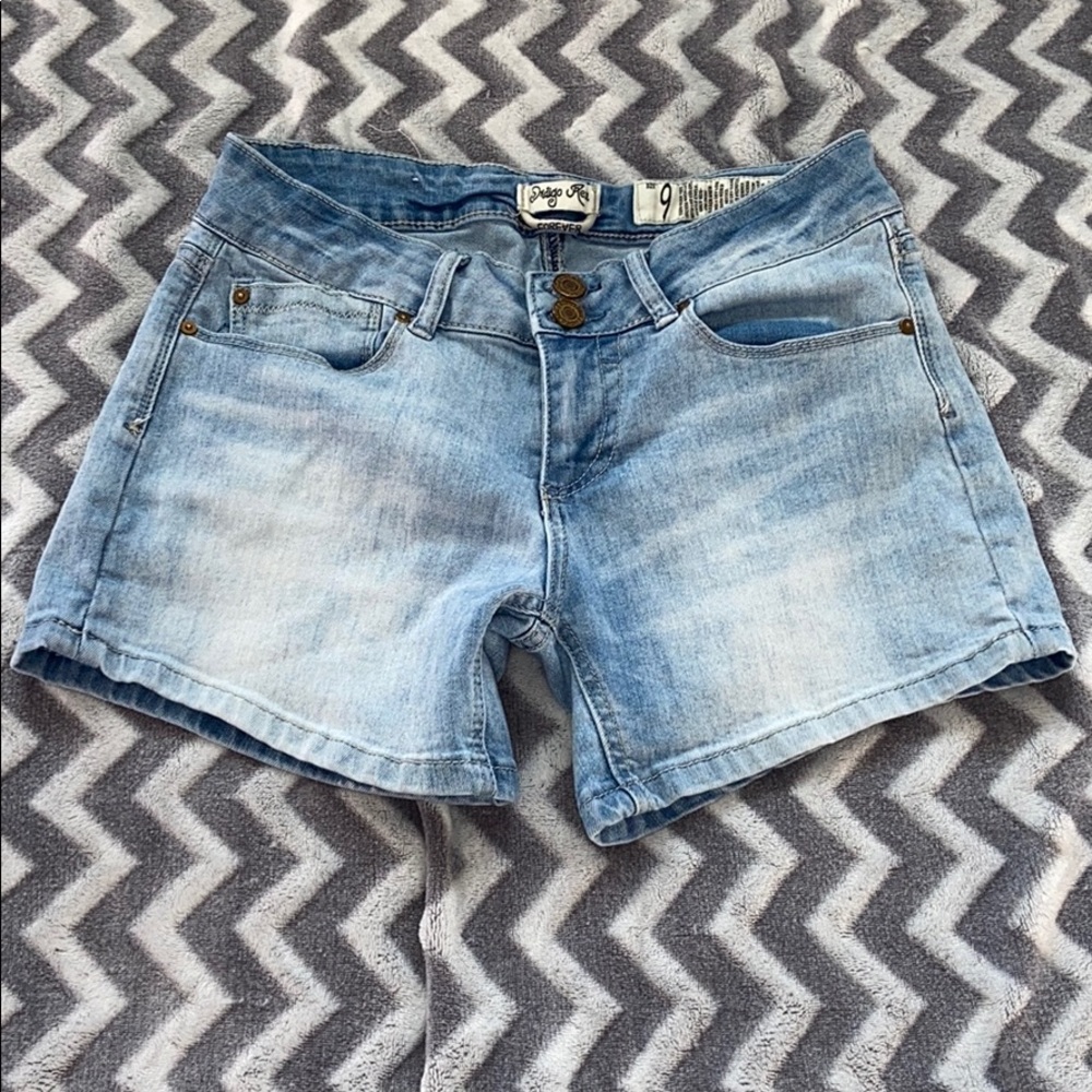 Short jean shorts